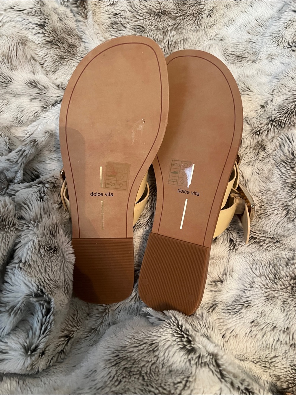 Sandals - Picture 3 of 3